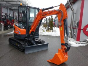 Grizzly CDM6025 2500kg Minibagger Profi 03