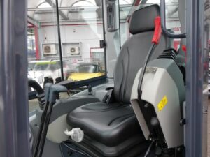 Grizzly CDM6025 2500kg Minibagger Profi 11