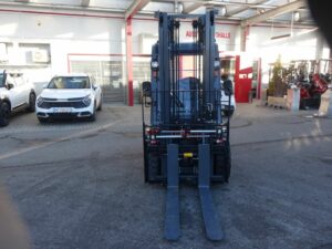 Grizzly LG35DT 3500kg Diesel Stapler Top 12