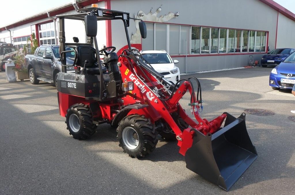Grizzly 807E Allrad Elektro Hoflader
