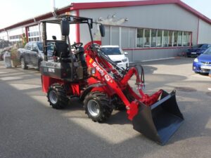 Grizzly 807 Elektro Hoflader Allrad 0