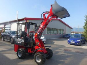 Grizzly 807 Elektro Hoflader Allrad 02