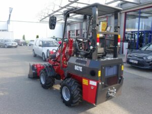Grizzly 807 Elektro Hoflader Allrad 03