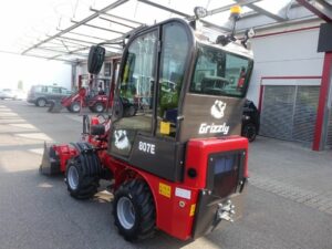Grizzly 807 Elektro Hoflader Allrad 04
