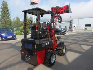 Grizzly 807 Elektro Hoflader Allrad 06