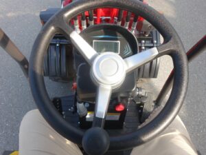 Grizzly 807 Elektro Hoflader Allrad 09