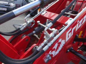 Grizzly 807 Elektro Hoflader Allrad 15
