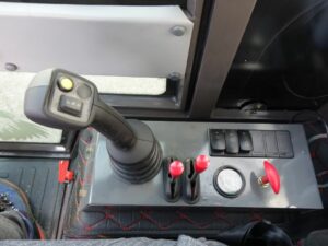 Grizzly 811T Teleskope Allrad 28