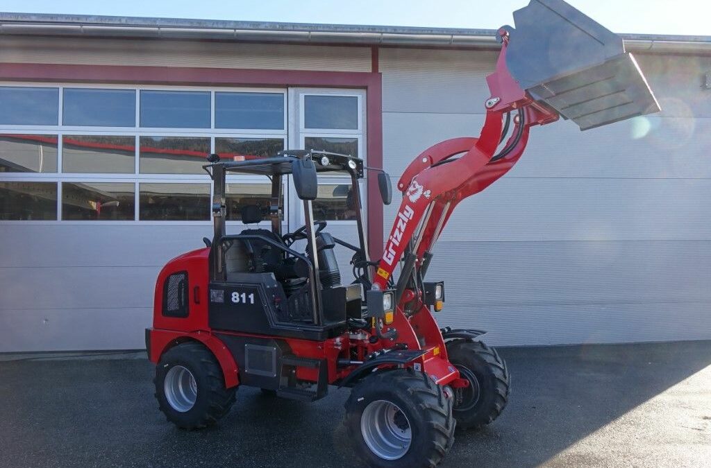 Grizzly 811 offene Kabine mit E5 Motor Allrad