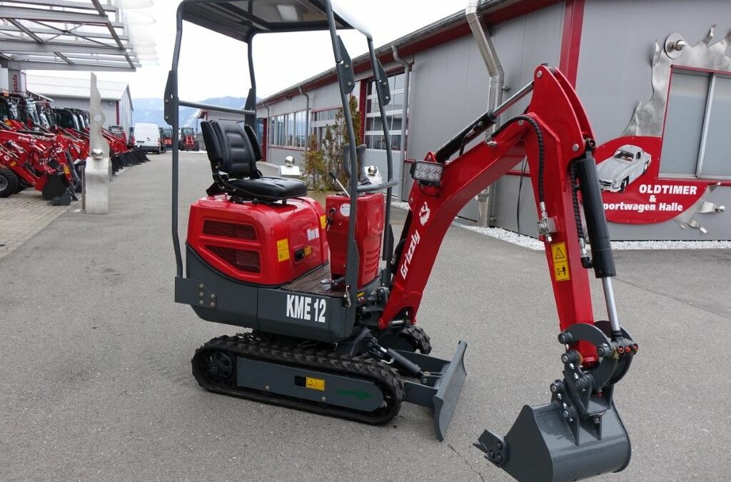 Grizzly KME 12 Minibagger mit Euro 5-Motor
